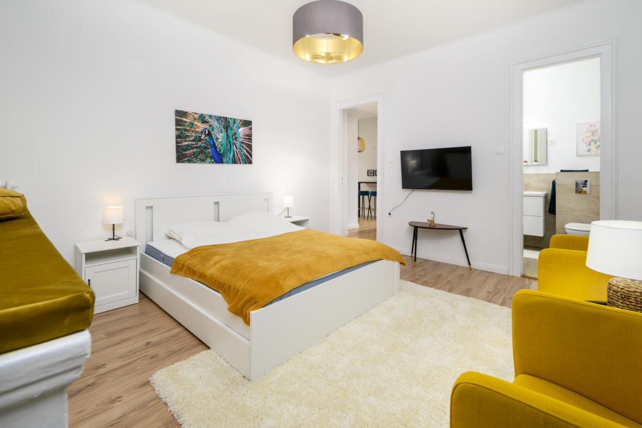 Stylish Spot By The River Danube Budapeste Exterior foto